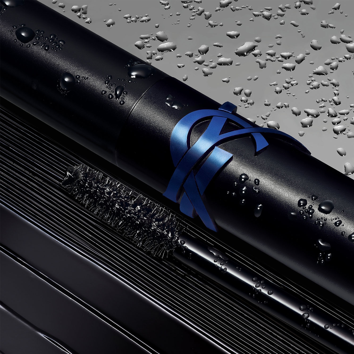 LASH CLASH WATERPROOF YVES SAINT LAURENT (MASCARA DE PESTAÑAS)